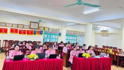 Sinh hoạt chuyên đề: “Đảng viên tiên phong học tập kỹ năng số”