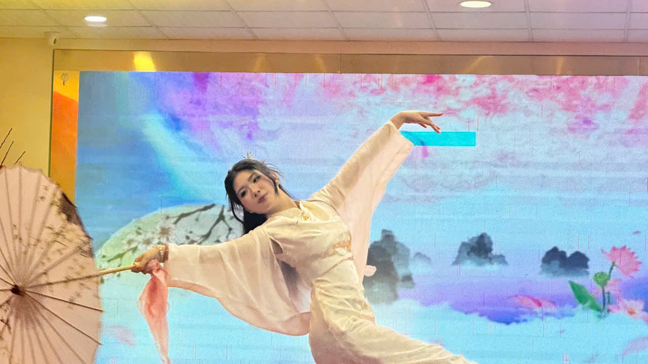 z7526672257726 058e13ed8d0f54df1ccb7d1952543054